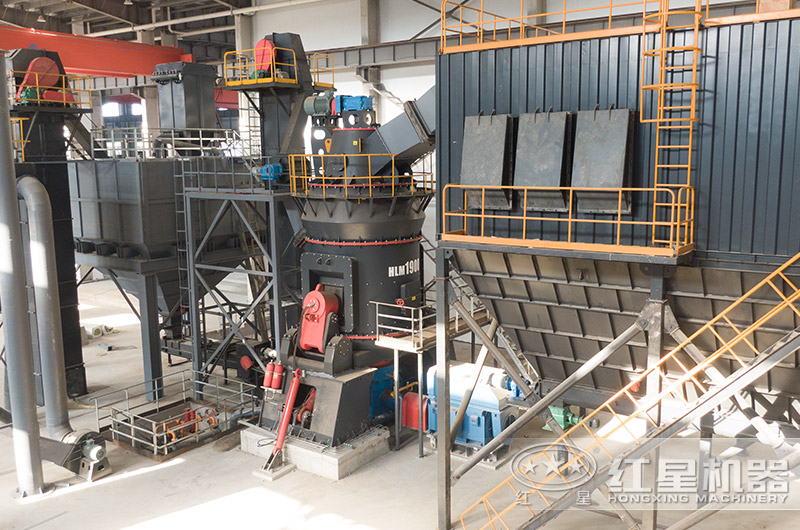 超細(xì)立式磨粉機(jī)現(xiàn)場(chǎng) 超細(xì)立式磨粉機(jī)現(xiàn)場(chǎng)