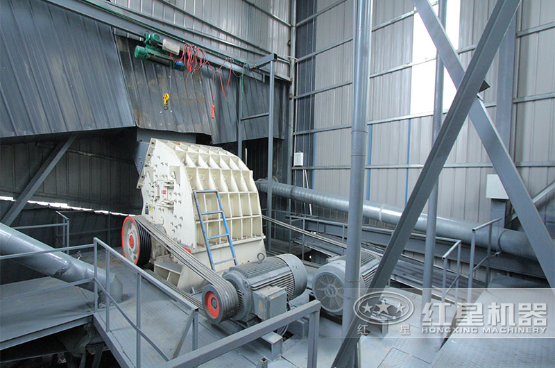 河南時(shí)產(chǎn)160噸電石破碎生產(chǎn)線現(xiàn)場(chǎng) 河南時(shí)產(chǎn)160噸電石破碎生產(chǎn)線現(xiàn)場(chǎng)