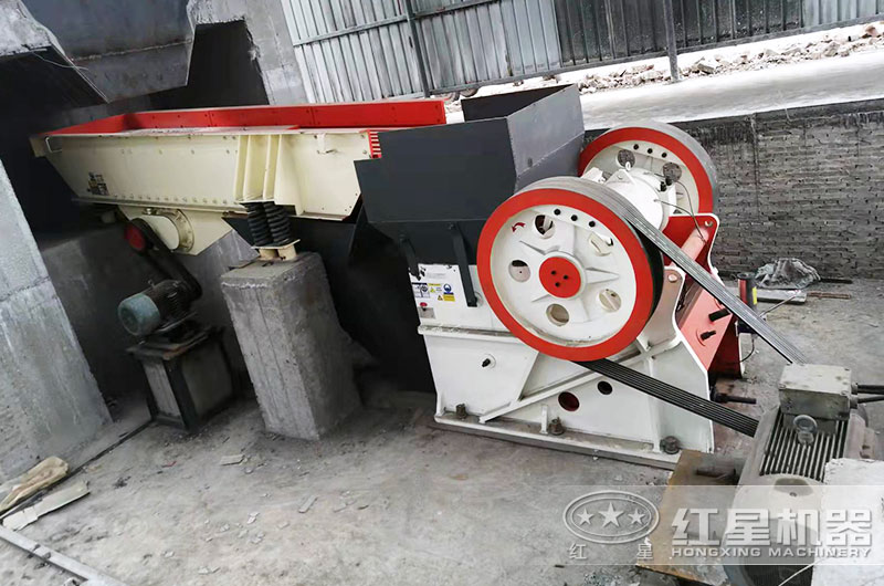 900x1200鄂破機作業(yè)現(xiàn)場實拍 900x1200鄂破機作業(yè)現(xiàn)場實拍