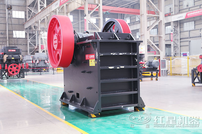 750顎式破碎機(jī) 750顎式破碎機(jī)